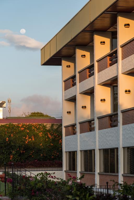 Hotel Bougainvillea San Jose Santo Domingo De Heredia Bagian luar foto
