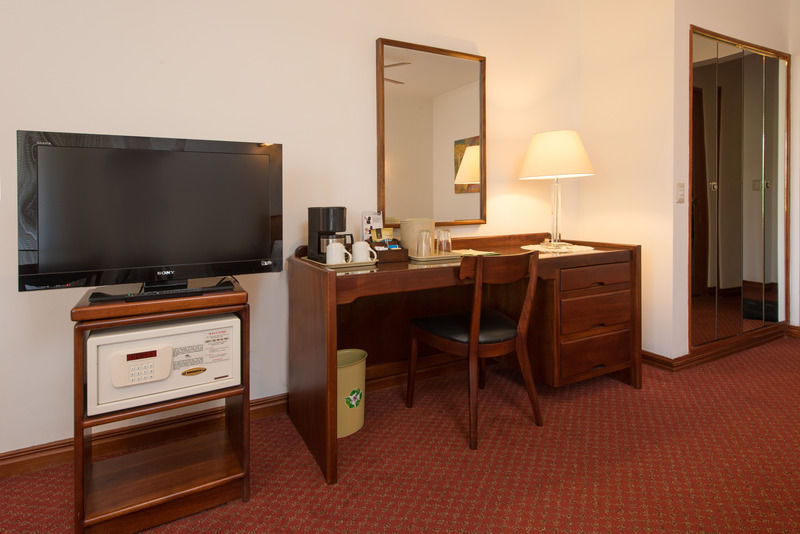 Hotel Bougainvillea San Jose Santo Domingo De Heredia Bagian luar foto